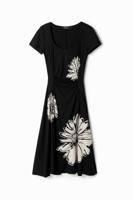 Midi-jurk met korte mouwen, halslijn en madeliefjes. - BLACK - M