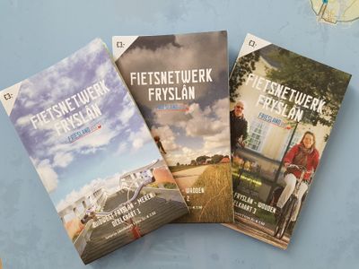 Fietskaart Fietsnetwerk Fryslan Friesland - set van 3 kaarten | Recreatieschap Marrekrite Fietskaart Fietsnetwerk Fryslan Friesland - set van 3 kaarten | Recreatieschap Marrekrite