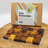 Box Brownies Mini's Box - 24 Brownies Per Post - Brievenbus Pakket - 12 smaken - Fair trade Belgische chocolade - Oreo - Blondie - Speculoos - Kokos