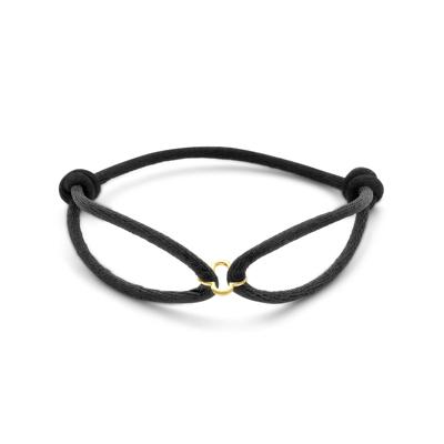 Zwarte Satijnen Armband met 14k Gouden Bloem - Verstelbaar 13-26 cm
