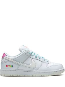 Nike baskets SB Low 'Be True' - Blanc