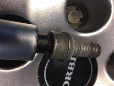 BUSCHiNG demontagegereedschap set "100750". rim lock remover 16-part