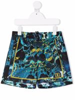 Dolce & Gabbana Kids short de bain à imprimé abstrait - Bleu