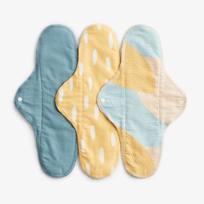 Wasbaar maandverband – ImseVimse Full Cycle Kit (Design: Blue Sprinkle / Geel denim mix)