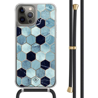 iPhone 12 (Pro) hoesje met zwart koord - Blue cubes