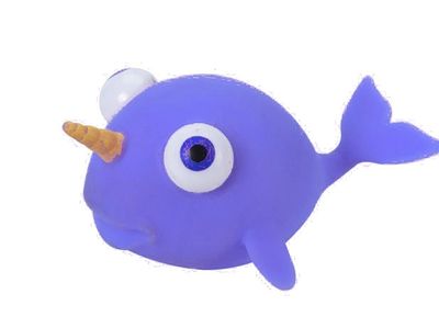 Free and Easy knijpfiguur narwal 13 cm blauw