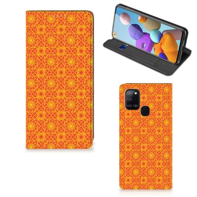 Samsung Galaxy A21s | Hoesje met Magneet | Batik Oranje