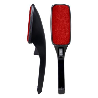 Concorde Kledingborstel - zwart/rood - 26 cm - draaibaar - ontpluizer - pluizenverwijderaar