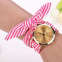 Vrouwenmode gestreepte stof riem quartz horloge (Rose rood)