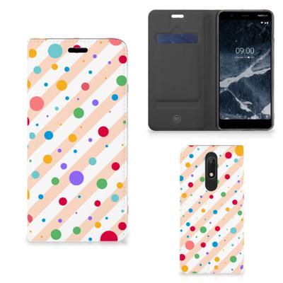 Nokia 5.1 (2018) | Hoesje met Magneet | Dots