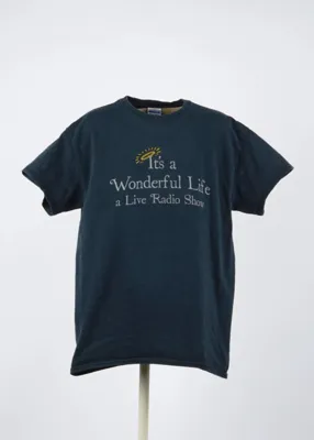 Gildan T-shirt in Navy size M