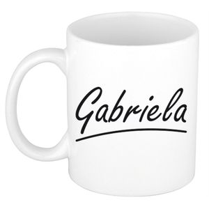Naam cadeau mok / beker Gabriela met sierlijke letters 300 ml   -