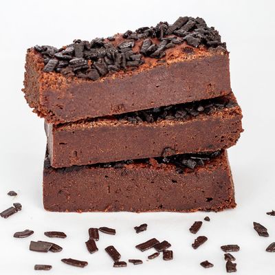 The Original Brownie Box - 6 Brownies Per Post - Brievenbus Pakket - Box Brownies - Pure fair trade Belgische chocolade - Lekker smeuïg van binnen