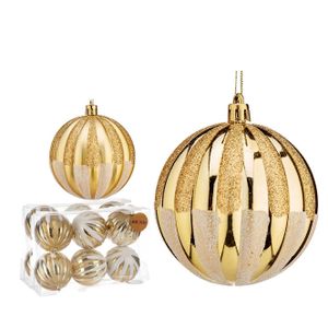 Gedecoreerde kerstballen - 12x stuks - goud - kunststof - 8 cm