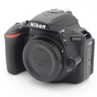 Nikon D5600 body occasion