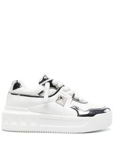 Valentino Garavani baskets One Stud en cuir - Blanc