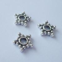 Nellie's Choice • floral spacers 20stuks silver nr. 3