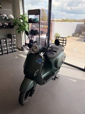 IVA Lux Electric 2.0 25 Km/h Tweedekans - Elektrische Scooter