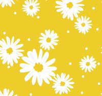 Madeliefjebloemen op geel behang woonkamer