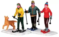 Lemax cross-country friends s/2 kerstdorp figuur type 4 Vail Village 2013 Lemax cross-country friends s/2 kerstdorp figuur type 4 Vail Village 2013