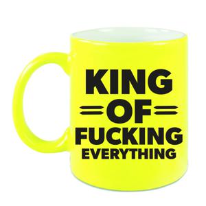 Feest cadeau koffie/thee mok voor King - geel - King of everything - keramiek - 300 ml