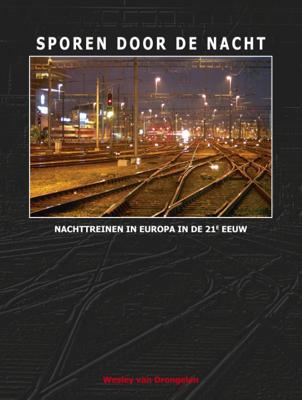 Sporen door de nacht (Hardback)
