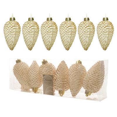 Decoris Dennenappels kersthangers - 12x- creme - 8 cm - kunststof