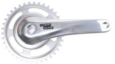 Sunrace - crankset 38t cranklengte 170mm. zilver aluminium spieloos. 92mm cover. -8mm diepte