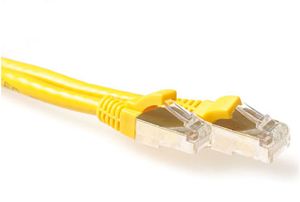 ACT Gele 2 meter SFTP CAT6A patchkabel snagless met RJ45 connectoren