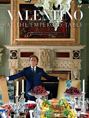 Assouline livre "Valentino : At The Emperor's Table" - Multicolore