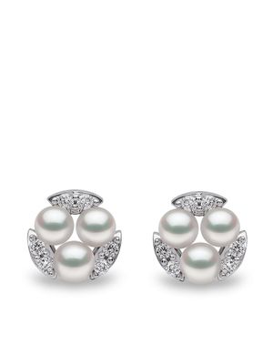 Yoko London puces d'oreilles Sleek en or blanc 18ct ornées de diamants et de perles Akoya - Argent