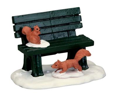 Park bench in winter - Lemax