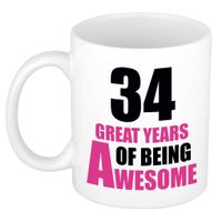 34 great years of being awesome cadeau mok / beker wit en roze - thumbnail