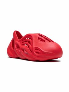 Adidas Yeezy Kids baskets YEEZY Foam Runner 'Vermillion' - Rouge