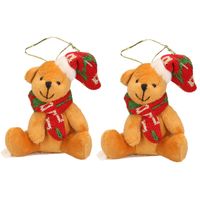 2x Kersthangers knuffelbeertjes beige met gekleurde sjaal en muts 7 cm - Kersthangers