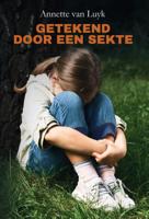 Getekend door een sekte (Paperback) Getekend door een sekte (Paperback)