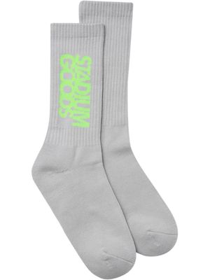 STADIUM GOODS® chaussettes à logo brodé - Gris