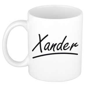 Naam cadeau mok / beker Xander met sierlijke letters 300 ml   -