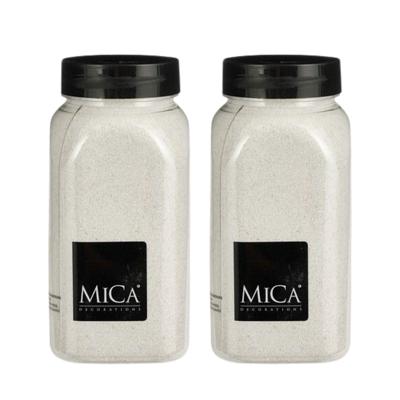 Mica Decorations decoratie zand - 2x - 650ml - wit - hobby zandkorrels - sierzand Mica Decorations decoratie zand - 2x - 650ml - wit - hobby zandkorrels - sierzand