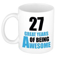 Verjaardag 27 jaar Koffiemok Cadeau - Great years of being awesome - wit/blauw