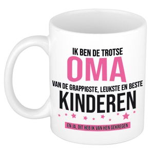 Trotse oma van leukste kinderen cadeau koffiemok / theebeker 300 ml