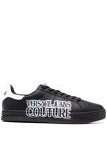 Versace Jeans Couture baskets lacées à logo imprimé - Noir