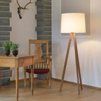 Staande lamp hout driepoot HerzBlut 'Tre' stoffen kap E27 fitting 157cm Staande lamp hout driepoot HerzBlut 'Tre' stoffen kap E27 fitting 157cm