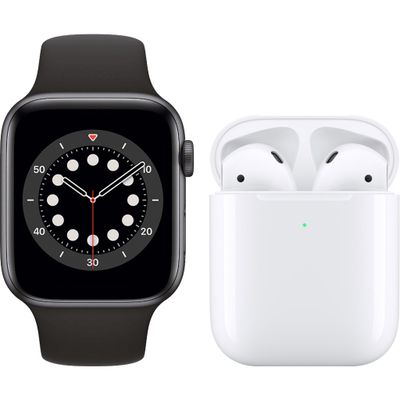 Apple Watch Series 6 40mm Space Gray Zwart Bandje + Apple AirPods 2 met oplaadcase Apple Watch Series 6 40mm Space Gray Zwart Bandje + Apple AirPods 2 met oplaadcase
