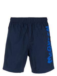 Alexander McQueen short de bain à logo imprimé - Bleu