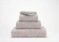 Abyss & Habidecor Abyss & Habidecor Super Pile Handdoek 60x110 950 cloud