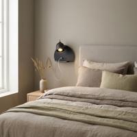 Essence wandlamp USB zwart