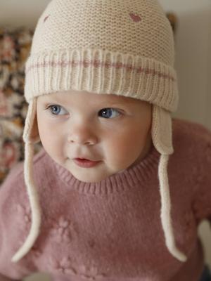 Geborduurde hartjes babyset muts, snood en wanten goudbeige
