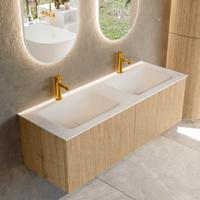 Mondiaz KURVE 130 cm Onderkast Greeploos 2 Lades Zonder Deuren Oak, Wastafel Solid Surface Dubbel Talc 2 Kraangaten Zonder Spiegel (KRVCLO1302L0D2KD-Oak/Tal)