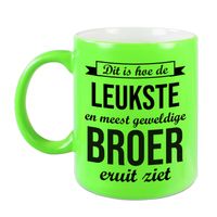 Leukste en meest geweldige broer cadeau koffiemok / theebeker neon groen 330 ml - thumbnail